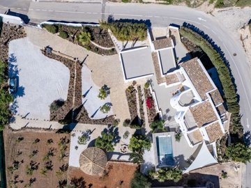 Exterior 15