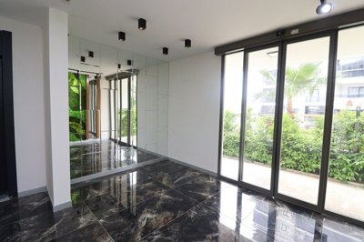 Exterior 5