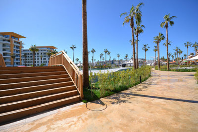 Exterior 5
