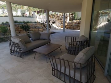 Exterior 8