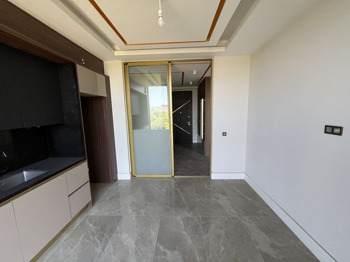 Image No.18-4 Bed Apartment for sale