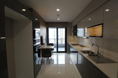 Interior 4