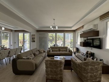 Interior 3