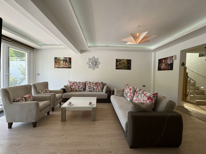 Image No.14-5 Bed House/Villa for sale