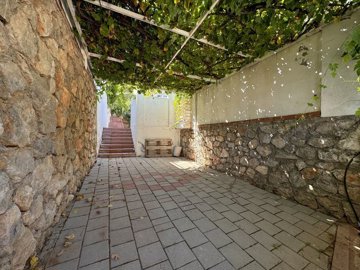 Exterior 7