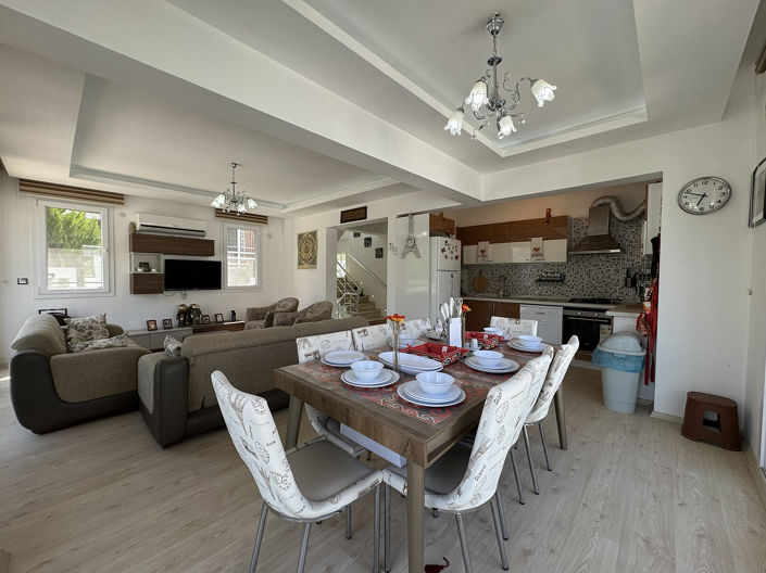 Image No.8-5 Bed House/Villa for sale