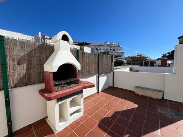 Exterior 12
