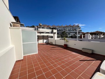 Exterior 14