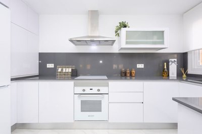 Interior 6