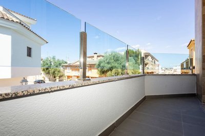 Exterior 5