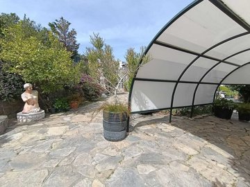 Exterior 12