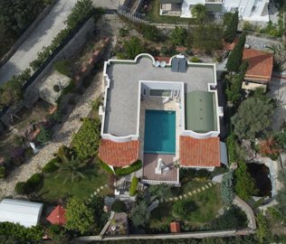 Exterior 4