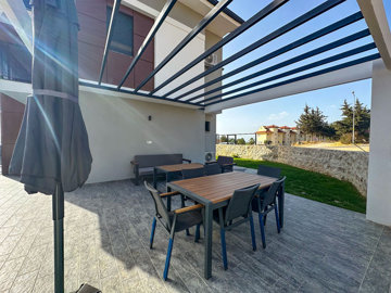 Exterior 8