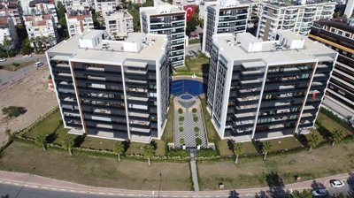 Exterior 4