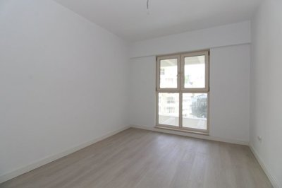 Interior 9
