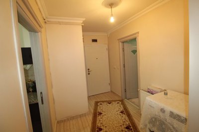 Interior 8
