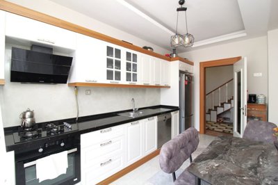 Interior 4