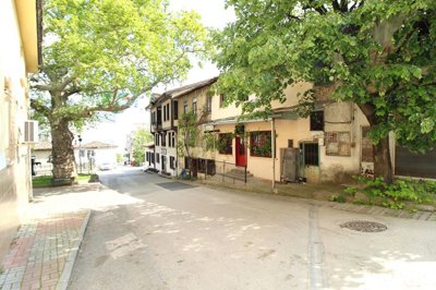 Exterior 9