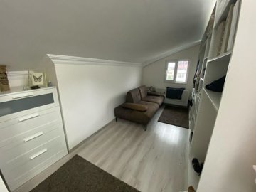 Interior 12