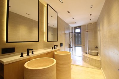 Interior 11