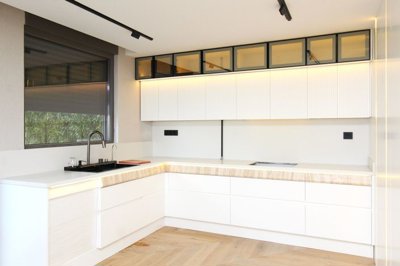 Interior 4