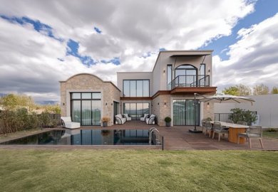 Exterior 7