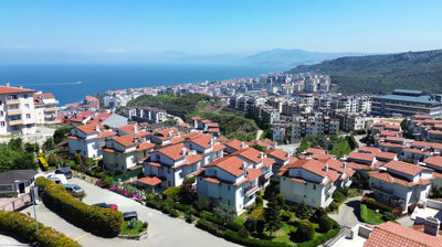 Exterior 8