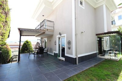 Exterior 11