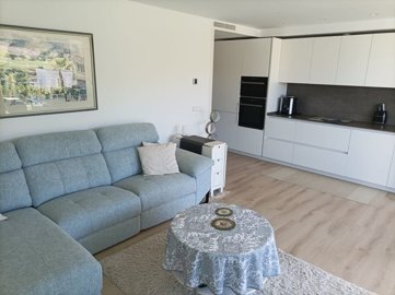 Interior 4