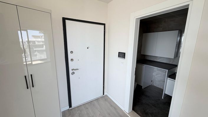 Image No.21-2 Bed Apartment for sale