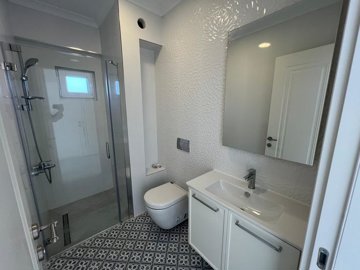 Interior 8