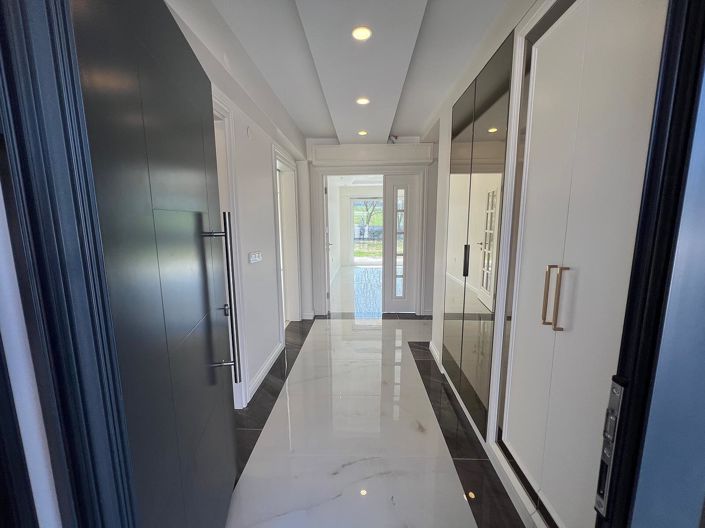 Image No.18-7 Bed House/Villa for sale