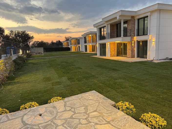 Image No.2-7 Bed House/Villa for sale