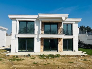Exterior 3