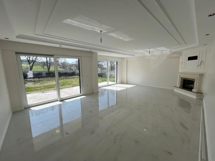 Image No.8-7 Bed House/Villa for sale