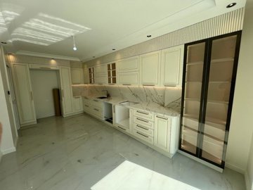 Interior 3