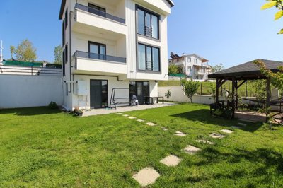 Exterior 13