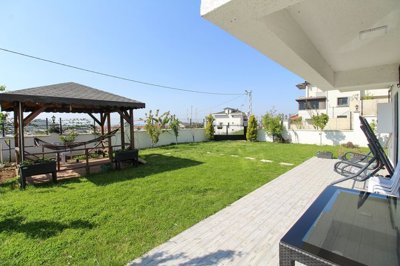 Exterior 14