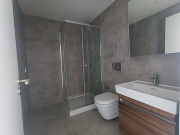 Interior 6