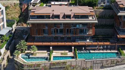 Exterior 6