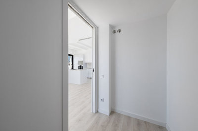 Interior 9