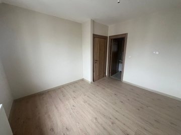 Interior 6