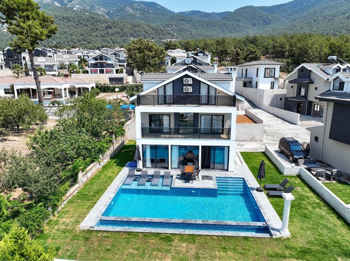 Image No.1-Maison / Villa de 4 chambres à vendre à Ölüdeniz