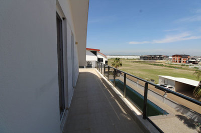 Interior 11