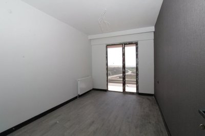 Interior 4