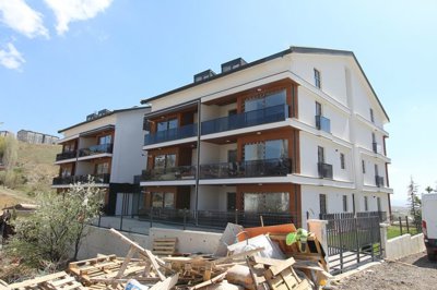 Exterior 4