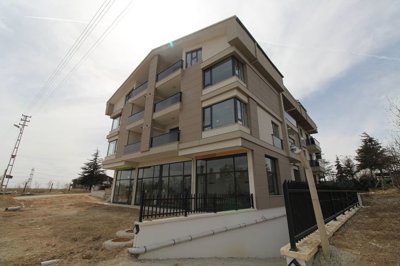 Exterior 3