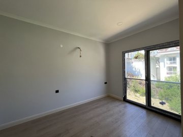 Interior 3
