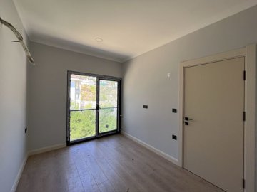 Interior 7