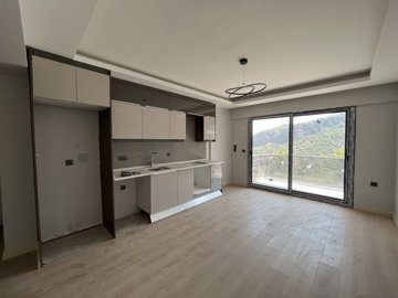 Interior 4